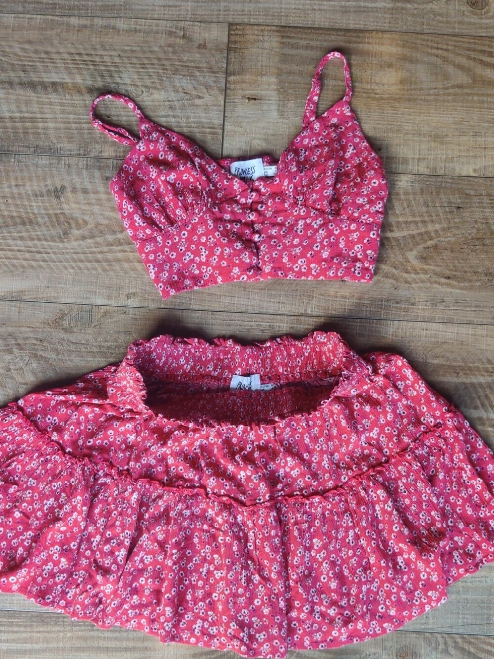 Size 4 Red/Pink